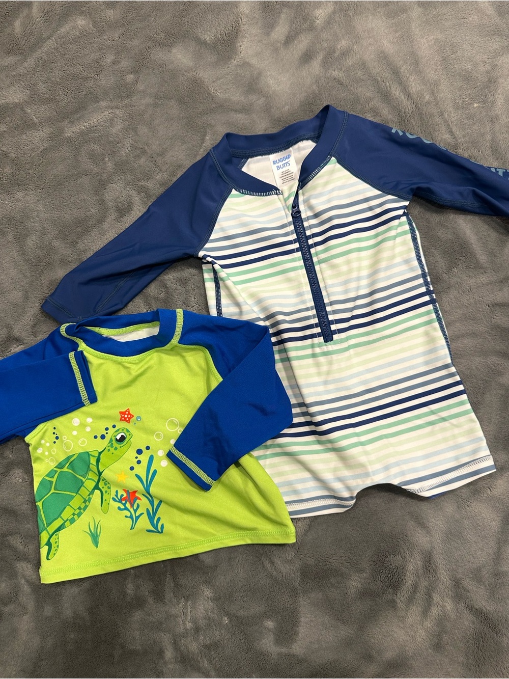 wonder nation Navy, Blue & Lime Kids Two-Piece Rashguard Swim Set with Turtle